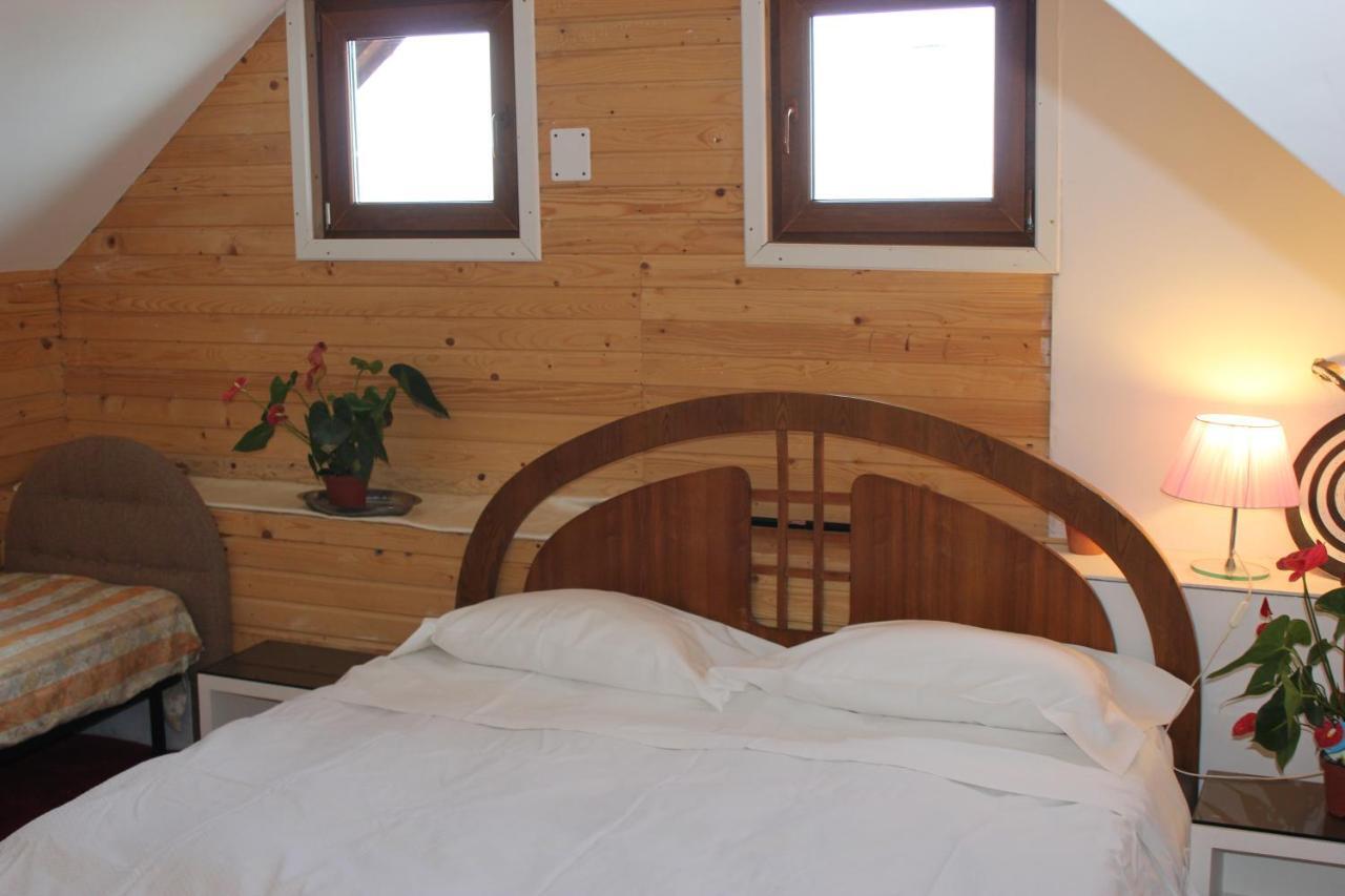 Vila Flavia B&B Constanţa Exteriör bild