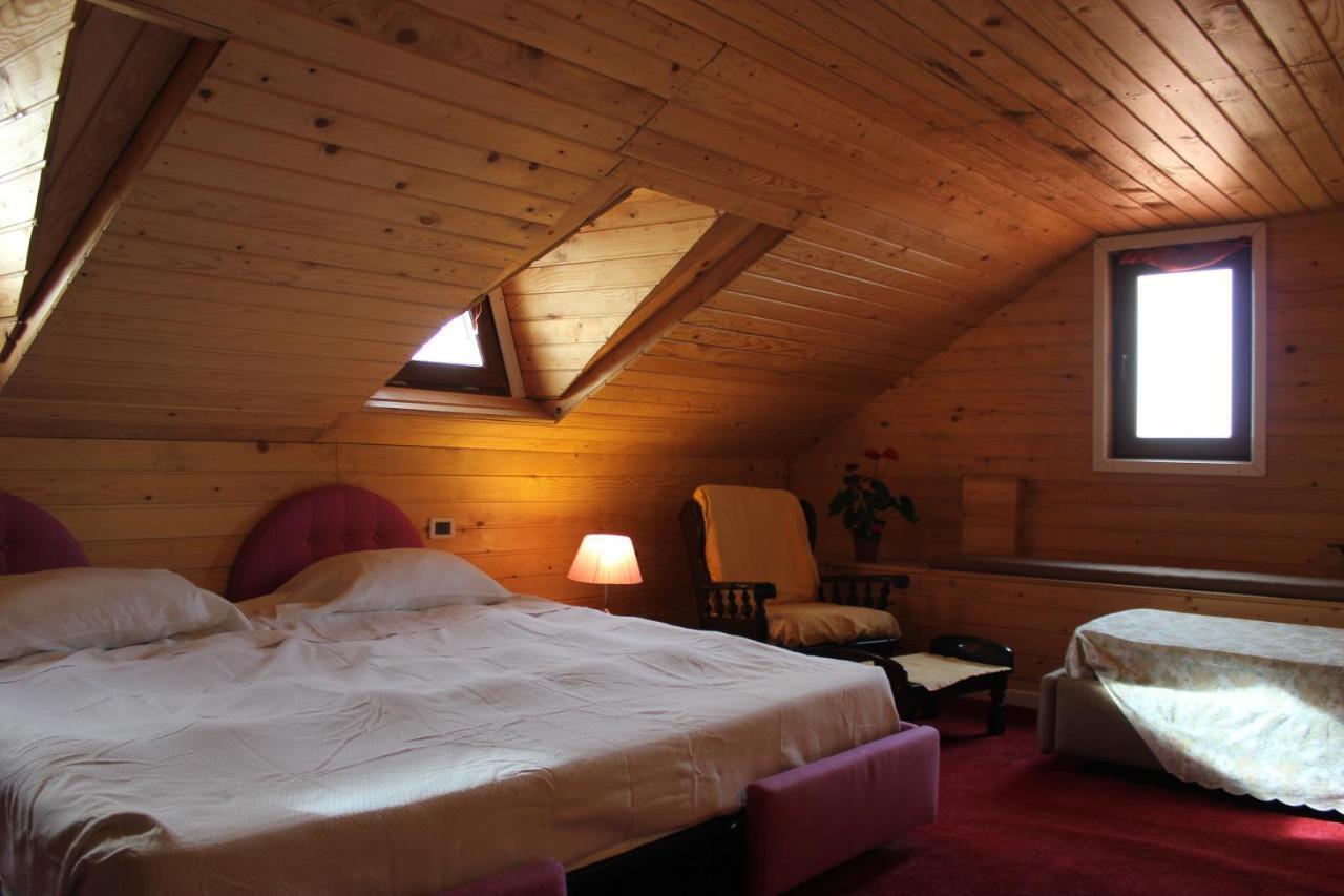 Vila Flavia B&B Constanţa Exteriör bild